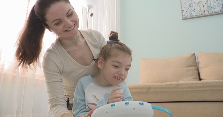 Application for nomination of province for Ukrainian family in Winnipeg stalled for 2 years – Winnipeg