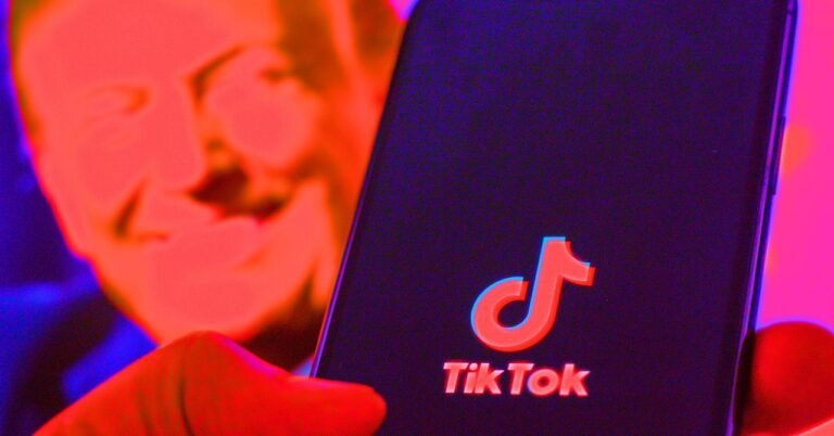 Trump signs executive order to freeze TikTok for 75 days