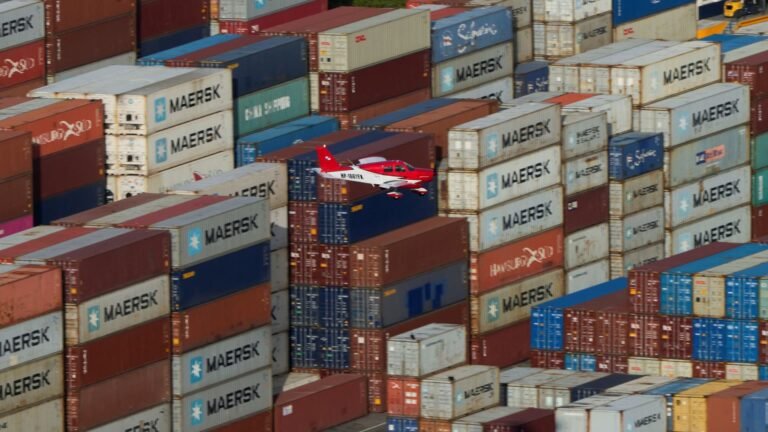 Industry and enterprises leaders respond to the duties of trumps in Mexico, Canada and China
