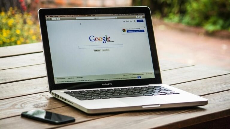 google, search, ai, artificial intelligence, ai assistant, chatgpt, deepseek, gemini, claude, ai bot, gadgets, 
