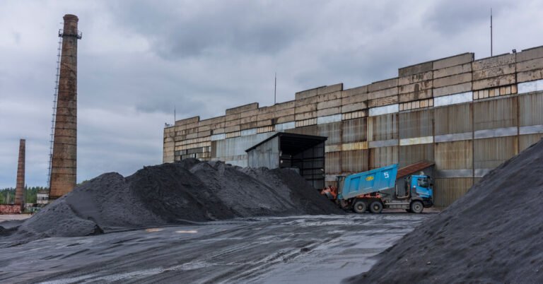 Ukraine promises a quick agreement on minerals because Trump cuts off Kyiv from peace interviews