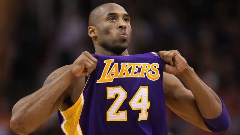 Trump reveals incoming statues Kobe Bryant, Muhammad Ali and Jackie Robinson
