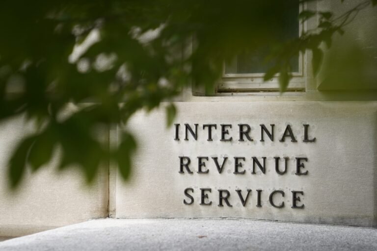 IRS To Lay Off Thousands Of Workers Amid Tax Season