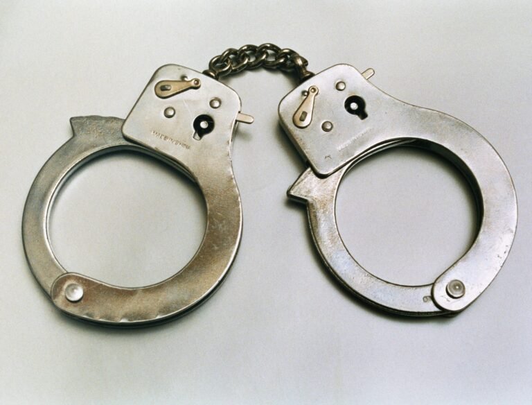 Tracked Ex-Boyfriend, Shot Female Passenger