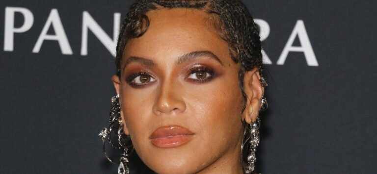 Fans Rip Ticketmaster For Donations Amid Beyoncé Ticket Chaos