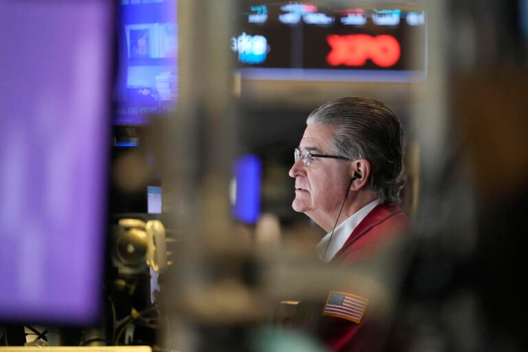 Dow, S&P 500, NASDAQ FUTURES SLIDE WHEN TRUMPLY ORDER NEW tariffs
