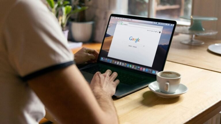google, search, ai, artificial intelligence, ai assistant, chatgpt, deepseek, gemini, claude, ai bot, gadgets, 