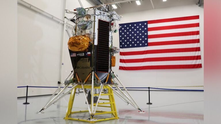 SpaceX Rocket for the mission of the second lunar landing of an intuitive machine to the Moon