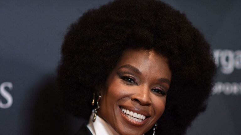 Who is Amber ruffin? My comedian removed dinner from the White House after the jokes Trump | Tech Word News