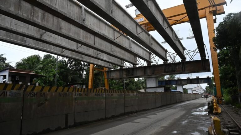 8.50 Crore gave PWD to upgrade more traffic diversion from Aroor-Thuravur Corridor