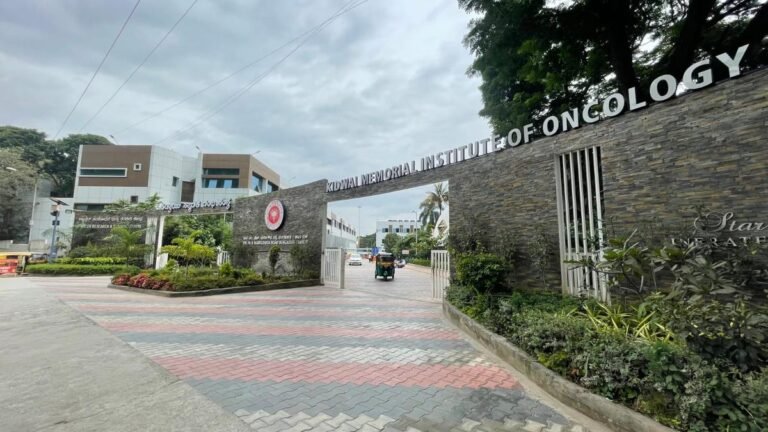 Minister directs Kidwai to admit patients EWS as patients during health examination