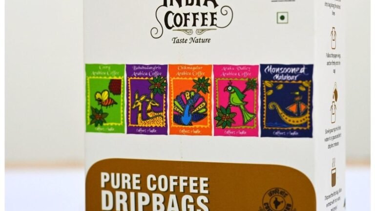 The coffee plate launches the market with one drip bag service