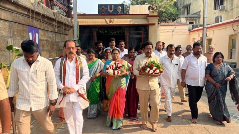 Minister Narayan discusses the development of penny ghat with officials