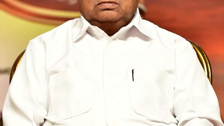 Karnataka: Governor returns ensembles looking for a sanction for prosecution of HDK and Janaradhan Reddy