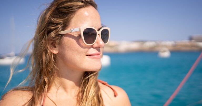 Pack These Luxe-Looking Sunglasses for Your ‘White Lotus’ Vacay