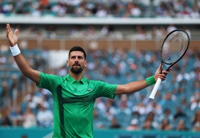 The real novak djokovic is trying to stand before Serena Williams in Miami