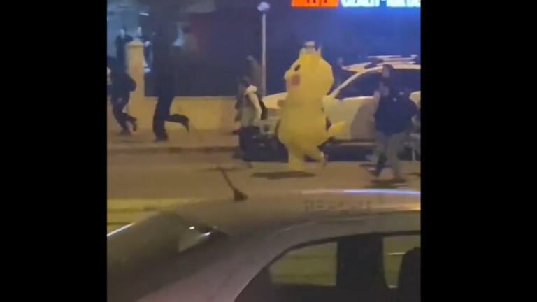 Viral video: Catch Pikachu! Pokemon saw fleeing before the protests against the arrest of President Erdogan’s opponent | Tech Word News