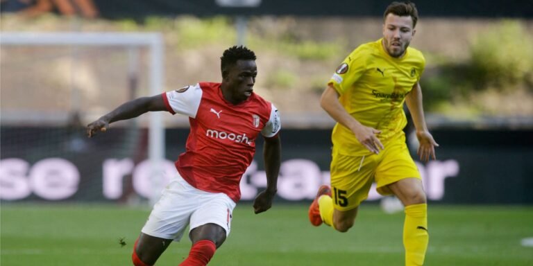 Man City plotting move to sign “fantastic” record-breaking ace worth £34m
