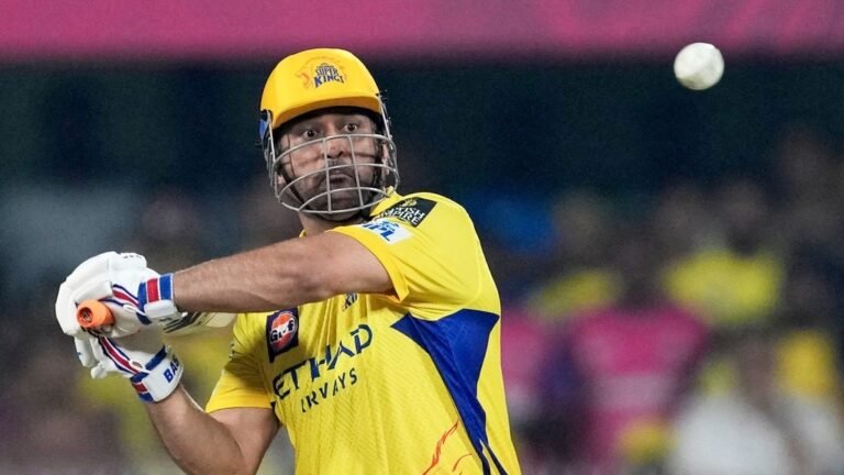 MS Dhoni Can’t Bat 10 Overs Running Full Stick: Stephen Fleming on CSK Legend