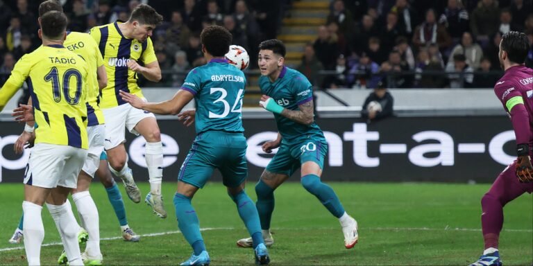 Man Utd scouts watch 19 y/o Fenerbahce ace hooked at half time in defeat