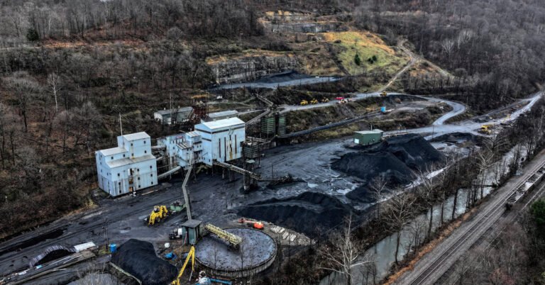 Trump wants to reverse a long drop in coal. It won’t be easy.
