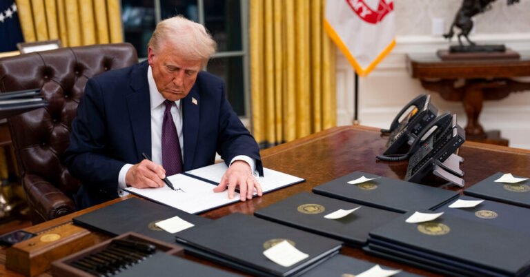 Trump was going to meet the best helpers to decide on the fate of tiktok