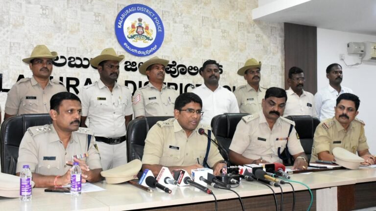 Man arrested for theft 11 lakh from aunt