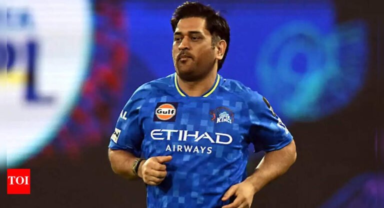 Mrs. Dhoni, surrounded by security, stops everything for a fan tied to the wheelchair – Watch | Cricket news – Tech Word News