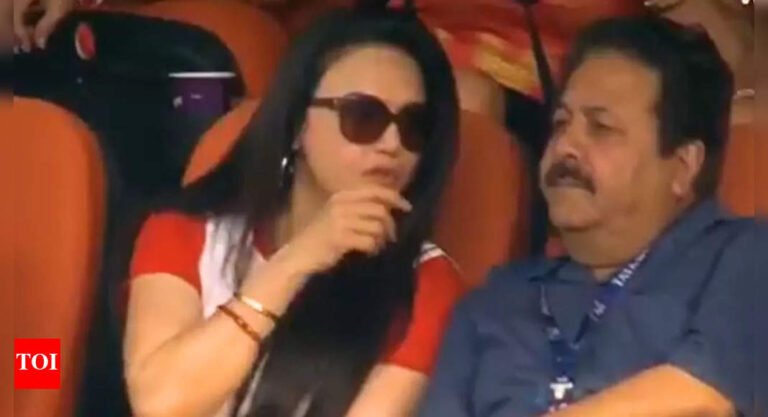 Viral Video: Preity Zinta saw chatting with Rajeev Shuklu during the IPL | Cricket news – Tech Word News