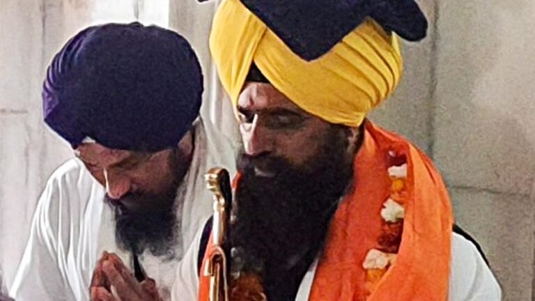 The main priest Akal Takht requires a special right to desecrate Guru Grand Sahib
