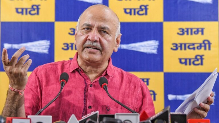 Fresh case of corruption against AAP Manish Sisodia, Satyendar Jain over fraud of 2,000 GBP crore | The news today