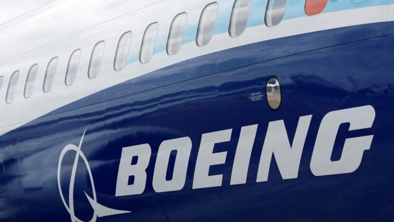 China is asking airlines not to bring deliveries from boeing. Is it good news for Indian carriers? | The news today