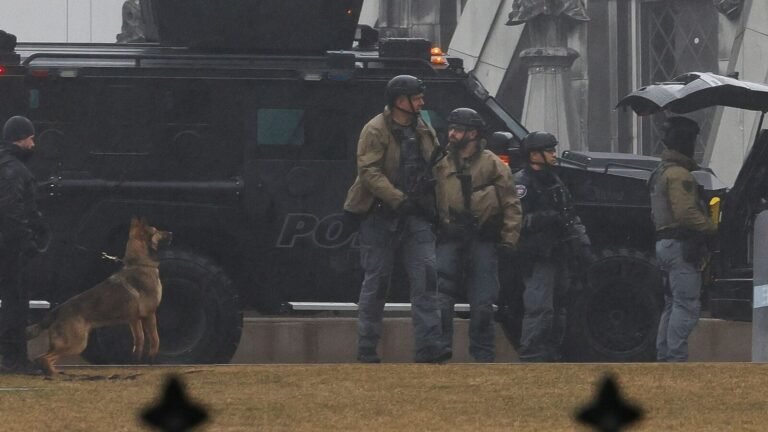 The Canadian Parliament about locking when a person is barricaded inside, the police ask people to “lock all the doors and hide” | The news today