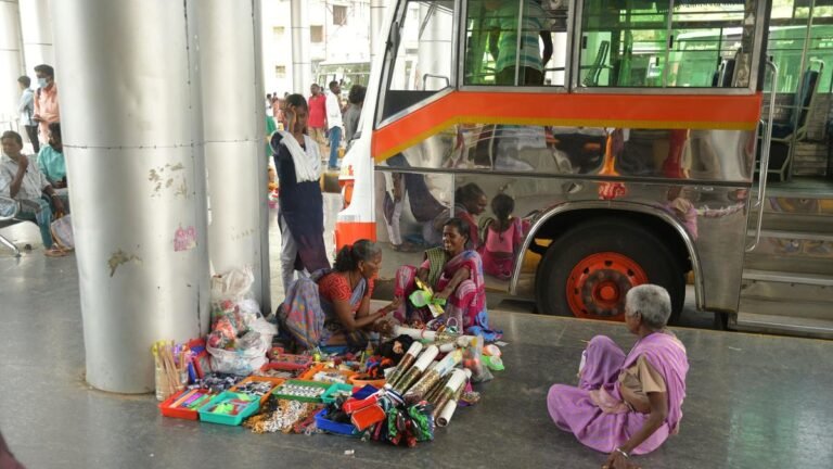 Municipal Police Tiruchi to intensify the supervision near the Chathiram buses with more cameras