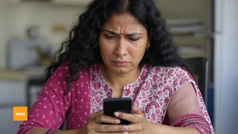 Cyber ​​fraud: A woman in Delhi gets Scammed for 1.10 lakh over WhatsApp, shares details in viral video | Watch | The news today
