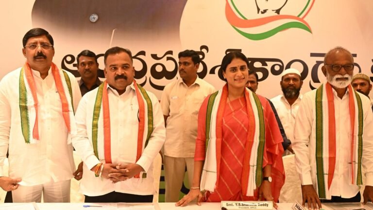 BJP controls the wedge between Hindu and Muslims, says APCC chief Sharmila