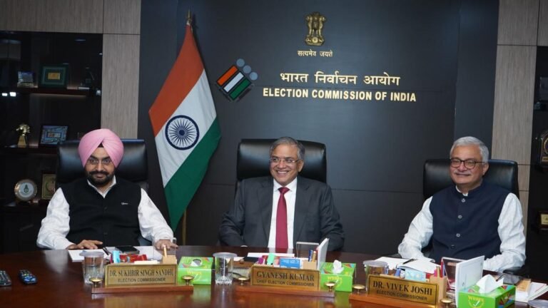 ES organizes meetings with political parties at local level