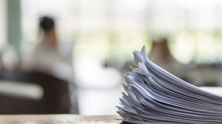 Girl Tamil over the period forced to write an exam outside the class; Main suspension The news today