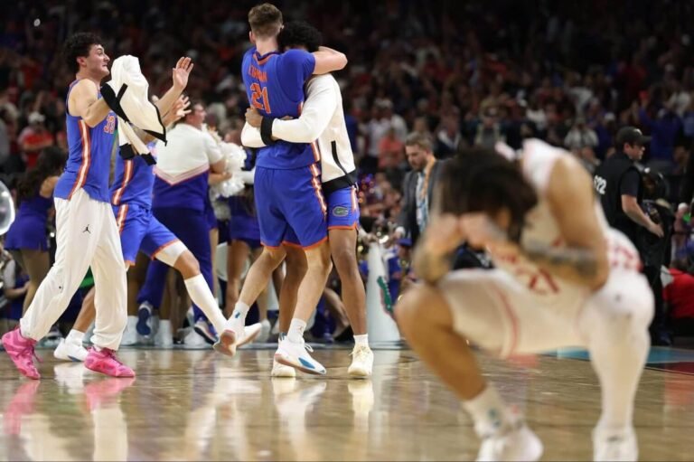 The latest heart break in Houston? “Incomprehensible” completion in the final possession of vs. Florida