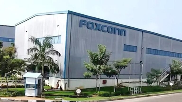 Foxconn adds 276 Crore machines in India to make Apple devices