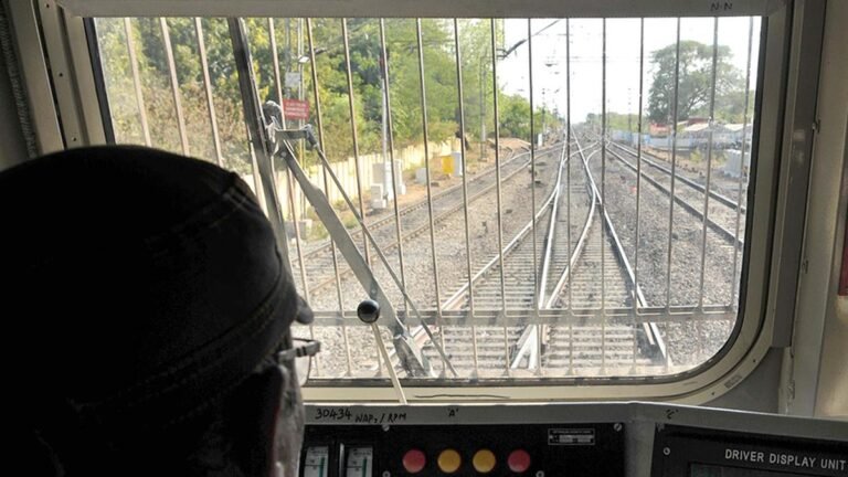 South rail sanctions are leaving for Loco pilot who rushed to help his wife at work