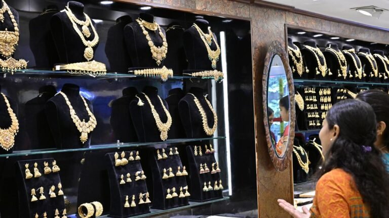 The rising golden border hit the sale in Bengalur before Akshaya Tritiya