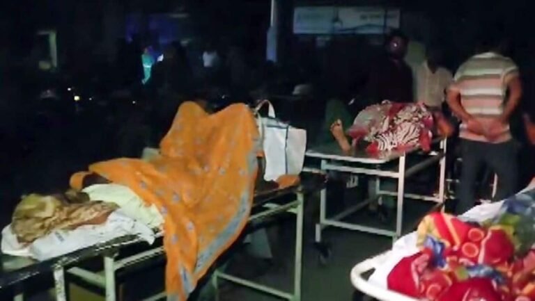 Watch | Massive fire in LokBandhu Lucknow hospital, more than 200 patients have safely moved to other devices The news today