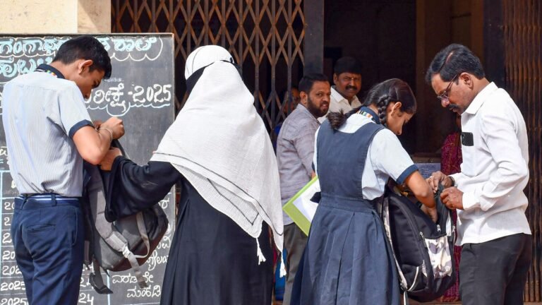 “Make tea with this 500 GBP, sir”: Desperate students of Karnataka SSLC go fully jugaad to clean the exams | The news today