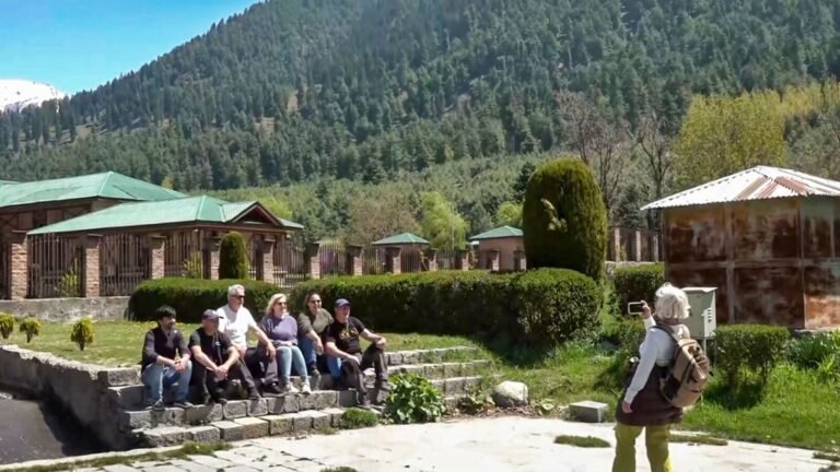Terrorist attack Pahalgam: Five days later business is slowly returning to the city, tourists say “feeling very safe” | The news today