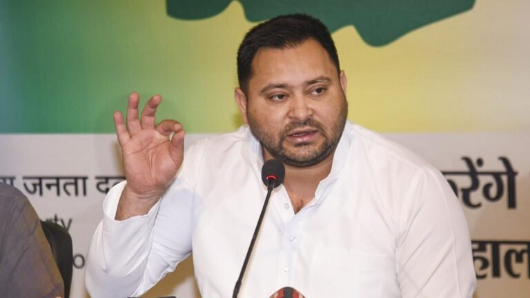 Tejashwi invites Amit Shah to “personal speech” with facts