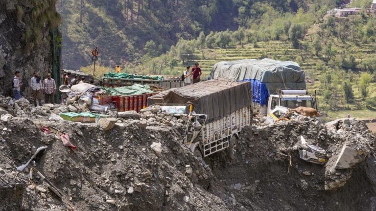 Land landslide Hit Jammu-Srinagar National Highway has opened for one-way operation; Special train organized