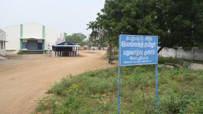 ID card Sri Lankan refugees issued TN Govt. be taken to register vehicles