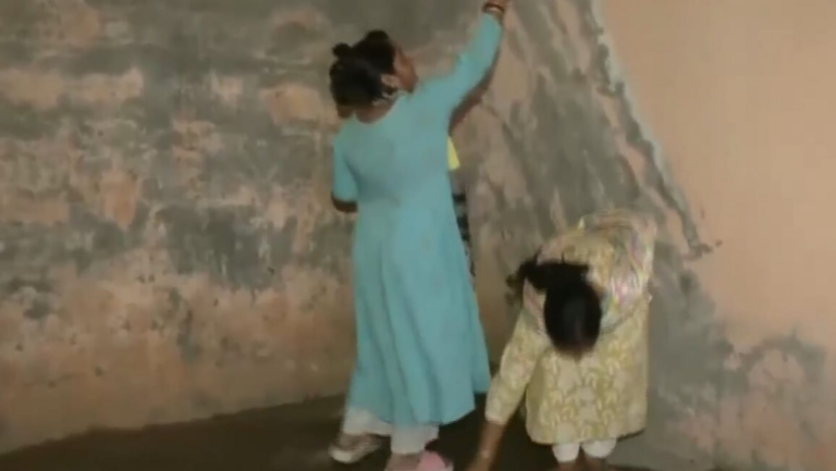 Watch: The inhabitants of Jammu sweep the bunkers clean in the middle of the growing tension with Pakistan after the attack on Pahalgam | The news today