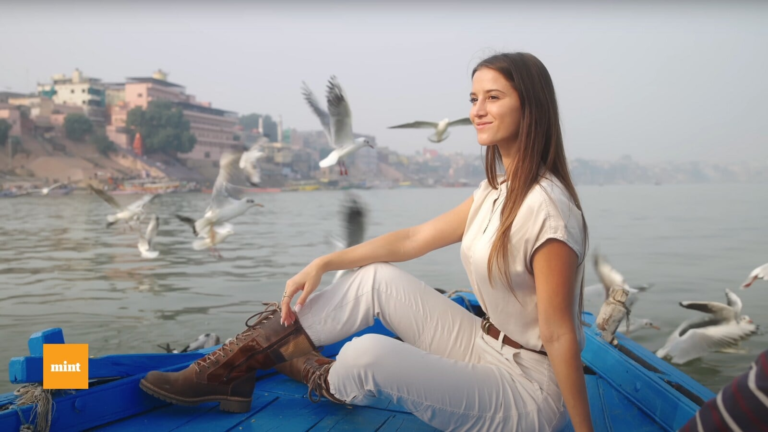 The “Creepy” commentary of the immigration officer is left by Travel Vlogger Lexie alford shocked: “I’m thinking about you …” | The news today